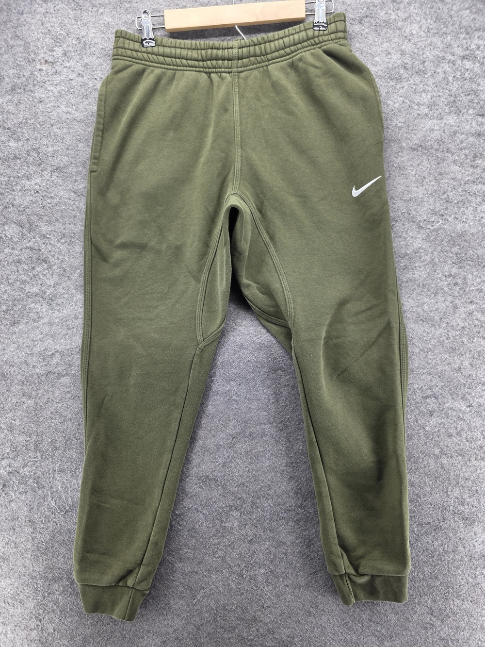 Nike Sweatpants Mens M Green Fleece Joggers Elastic Waist Pockets Cuffed Swoosh